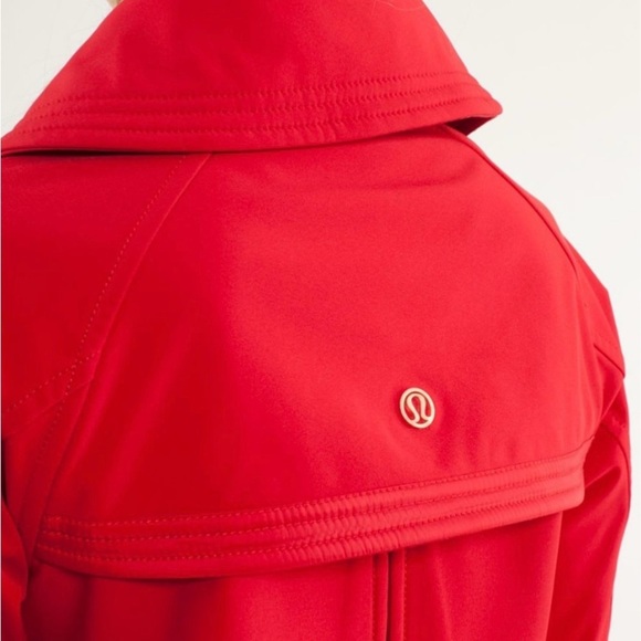Lululemon Coco Softshell red jacket, Size 8, adjustable sleeves & collar - Picture 7 of 16